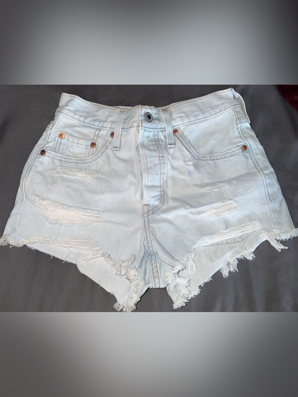 Levi’s shorts 501